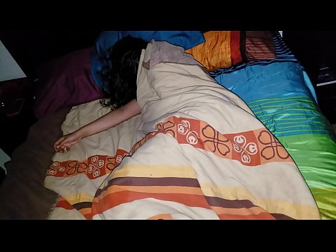 ❤️ Figliastro che rimprovera la sua giovane matrigna mentre lei dorme ️ Slutsal it.xxxdesichudai.ru ❤️